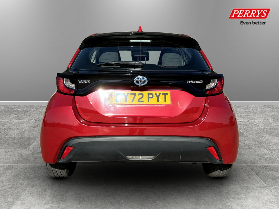 Toyota Yaris 1.5 Hybrid Icon Cvt GY72PYT Red #6