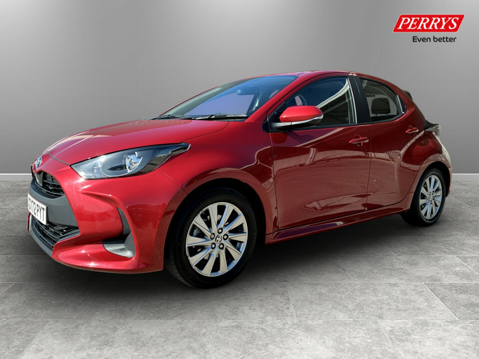 Toyota Yaris 1.5 Hybrid Icon Cvt GY72PYT Red #3