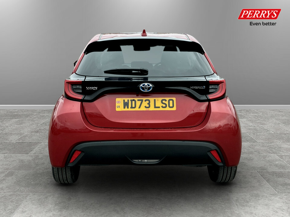 Toyota Yaris 1.5 Hybrid Design Cvt WD73LSO Red #6