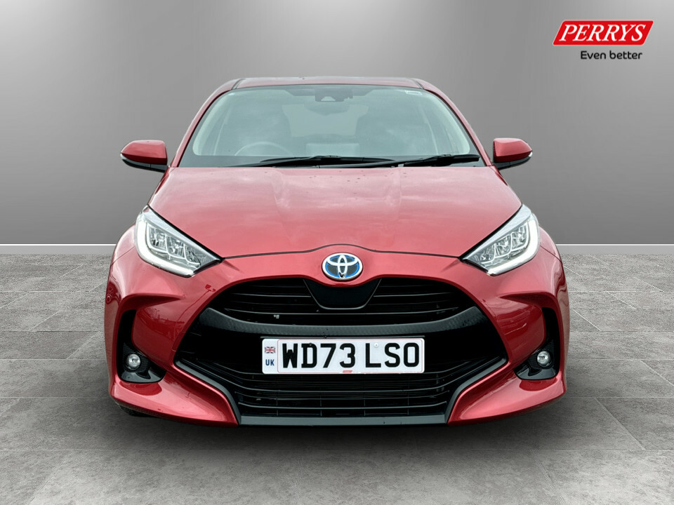 Toyota Yaris 1.5 Hybrid Design Cvt WD73LSO Red #2