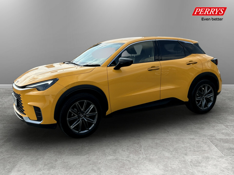 Lexus LBX 1.5 Premium Plus E-cvt YG25DHY Yellow #3