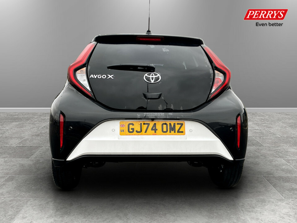 Toyota Aygo X 1.0 Vvt-i Edge GJ74OMZ White #6