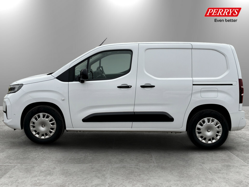 Vauxhall Combo-e Life 100Kw Pro 52Kwh H1 Van White #4