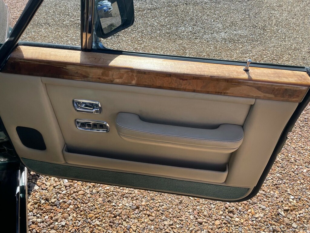 Bentley Turbo R Lwb  #24