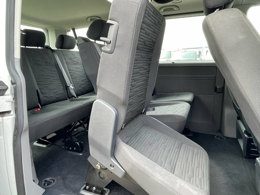Volkswagen Transporter Shuttle 2L Se MJ20XAN Silver #6