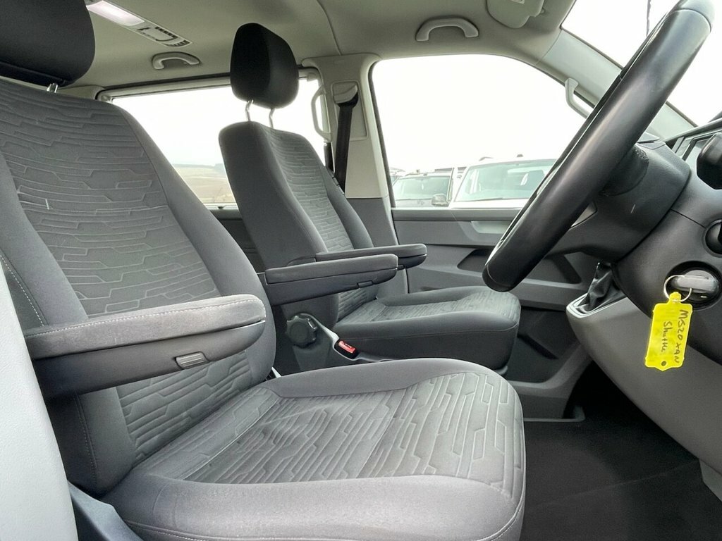 Volkswagen Transporter Shuttle 2L Se MJ20XAN Silver #2