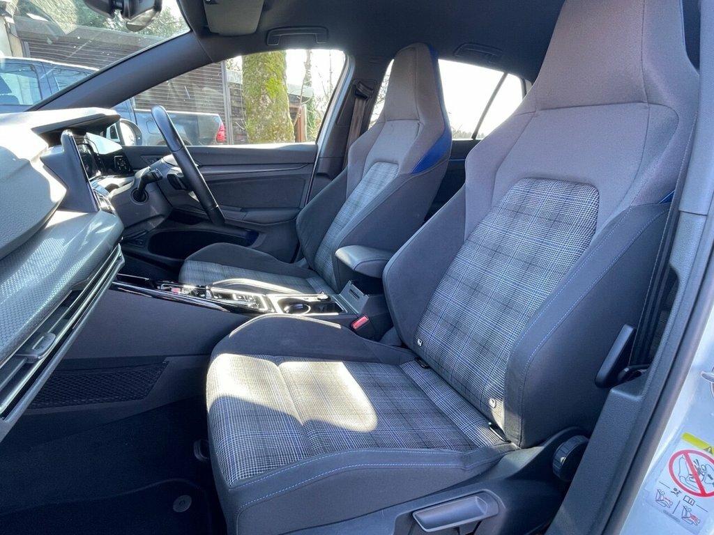 Volkswagen e-Golf 1.4L Gte AJ72OOV White #2