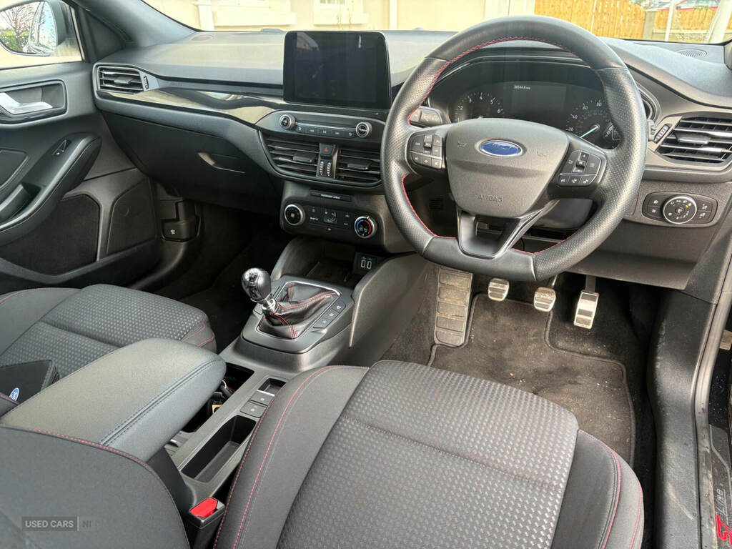 Ford Focus 1.0 Ecoboost Hybrid Mhev 125 St-line Edition ESZ7508 Black #2