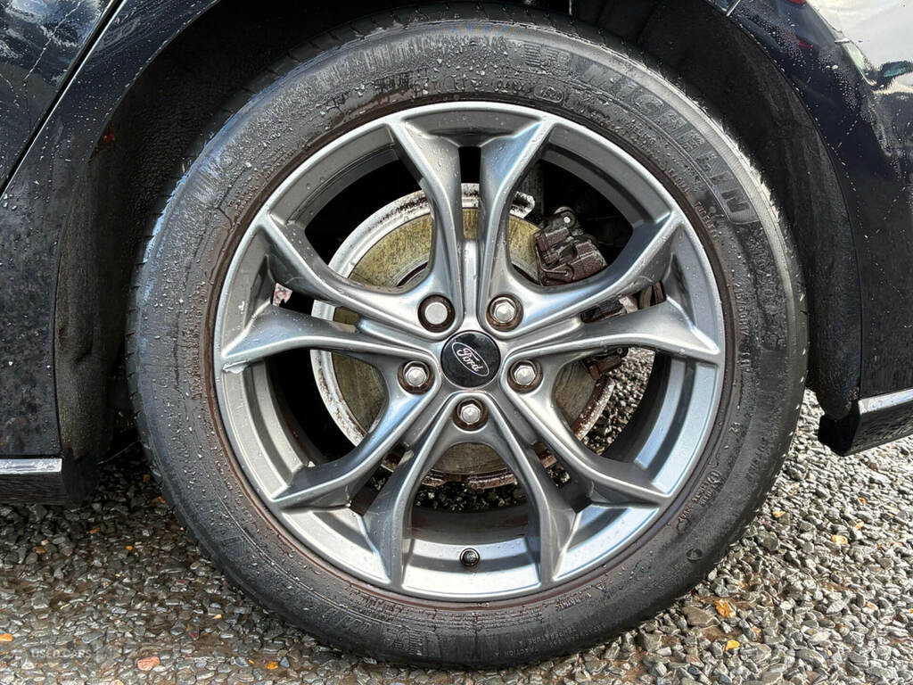 Ford Focus 1.0 Ecoboost Hybrid Mhev 125 St-line Edition ESZ7508 Black #5