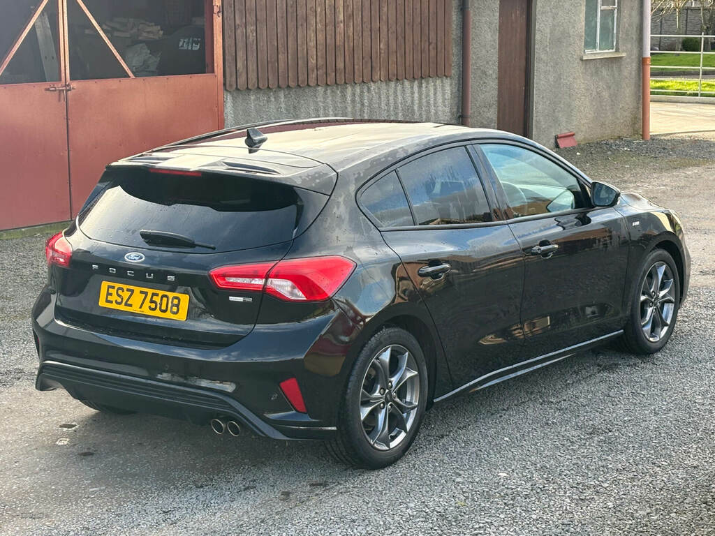 Ford Focus 1.0 Ecoboost Hybrid Mhev 125 St-line Edition ESZ7508 Black #6