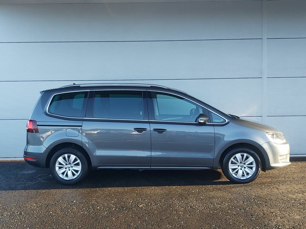 Volkswagen Sharan 2.0 Tdi Se Navigation 150 Bhp FL70KZG Grey #3