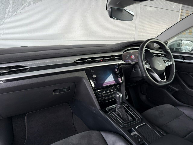 Volkswagen Arteon Shooting Brake 2.0 Tdi Elegance 150 Bhp Dsg White #6