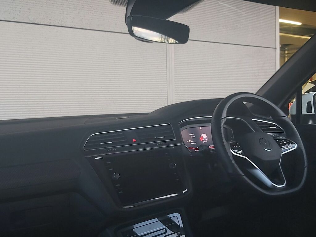 Volkswagen Tiguan Allspace 1.5 Tsi R Line 150 Bhp Dsg CJ73EFT White #6