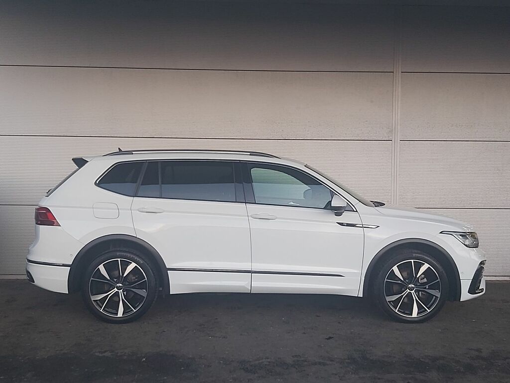 Volkswagen Tiguan Allspace 1.5 Tsi R Line 150 Bhp Dsg CJ73EFT White #3