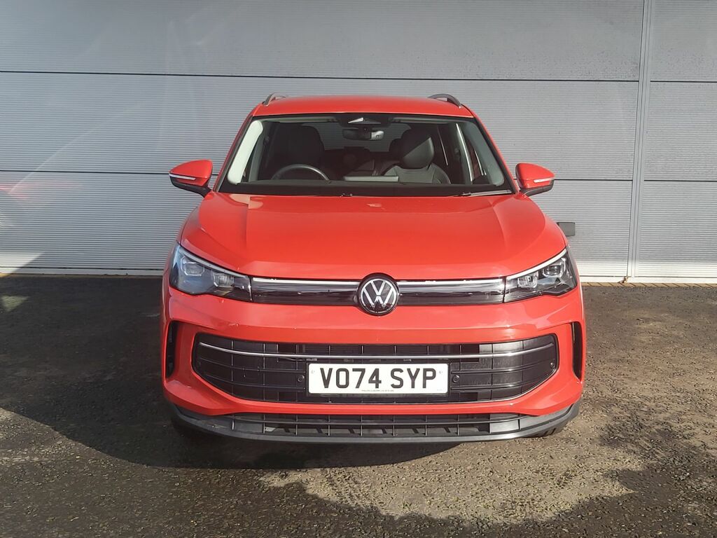 Volkswagen Tiguan 2.0 Tdi Match 150 Bhp Dsg Red #2