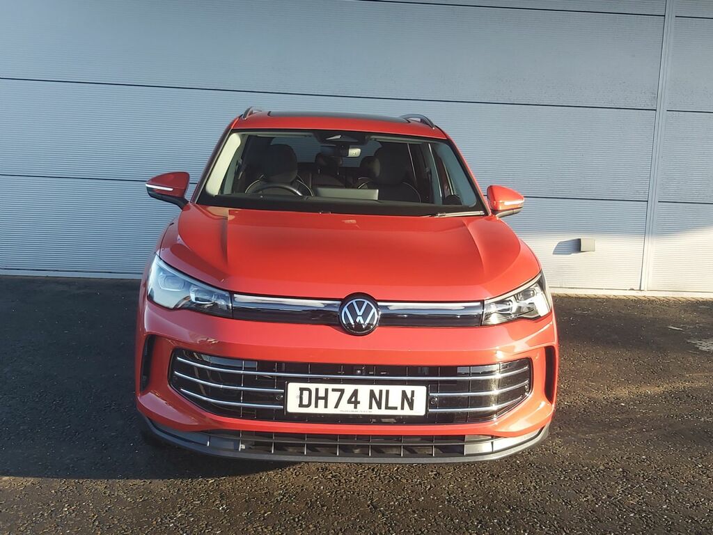 Volkswagen Tiguan 2.0 Tdi Elegance 150 Bhp Dsg DH74NLN Red #2