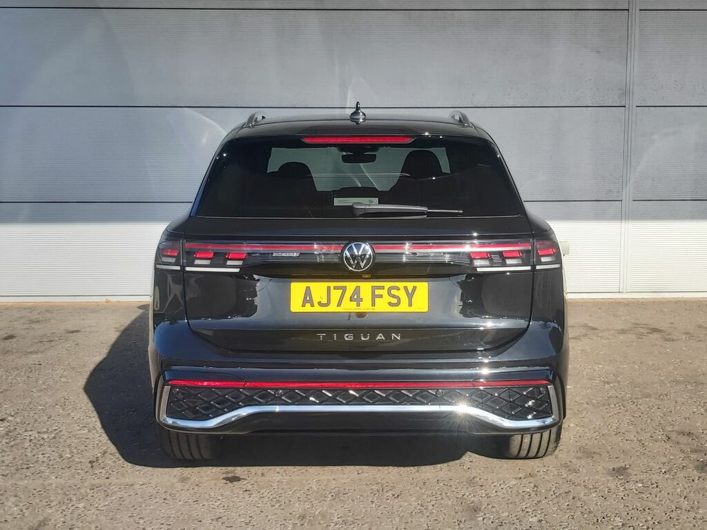 Volkswagen Tiguan 2.0 Tdi R Line 150 Bhp Dsg AJ74FSY Black #4