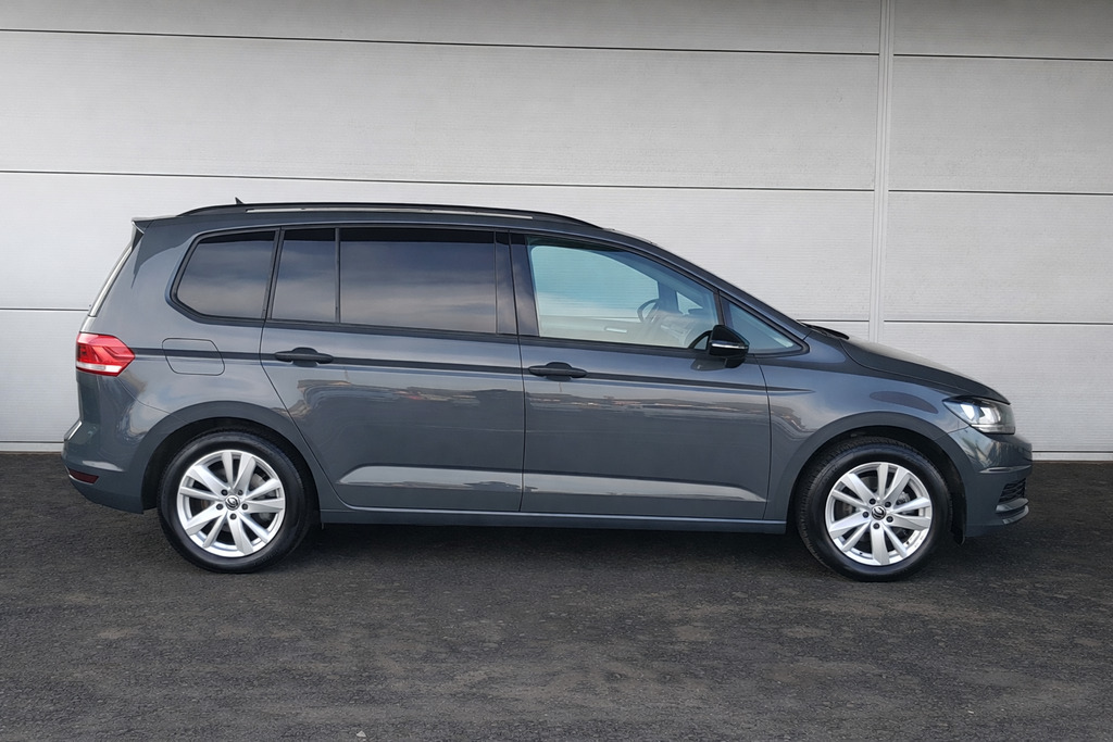 Volkswagen Touran 1.5 Tsi Se Family 150 Bhp Dsg Grey #3