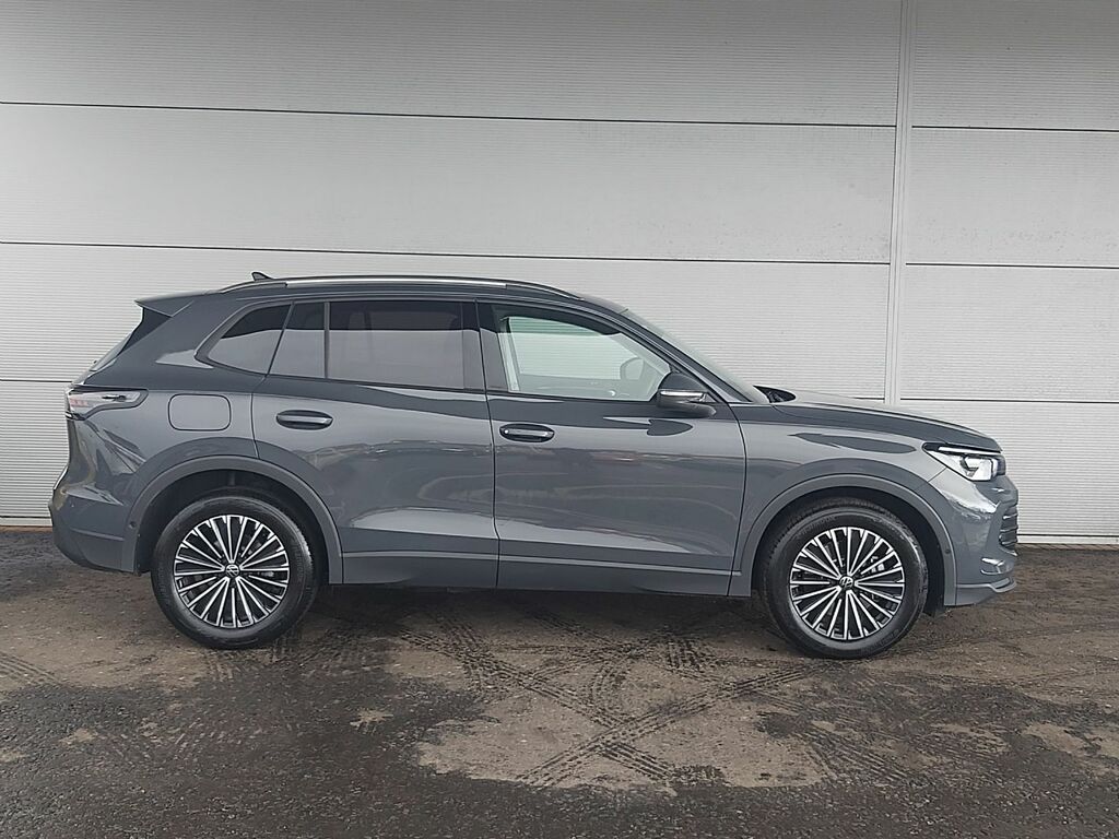 Volkswagen Tiguan 2.0 Tdi Match 150 Bhp Dsg Grey #3