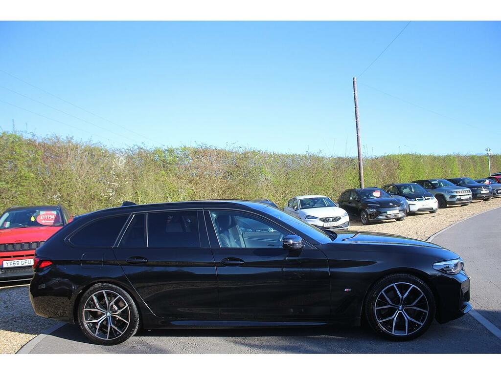BMW 5 Series Estate HV22SOA Blue #3