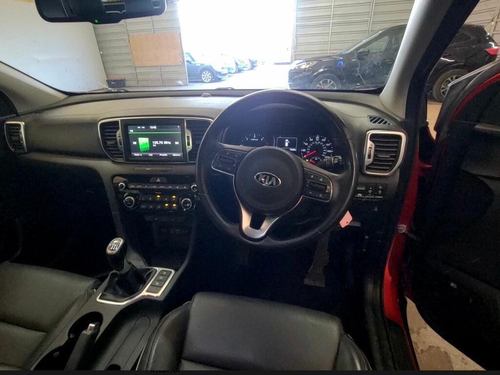 Kia Sportage 1.7 Crdi 3 Suv Euro 6 Ss 114 SD66MWE Red #6