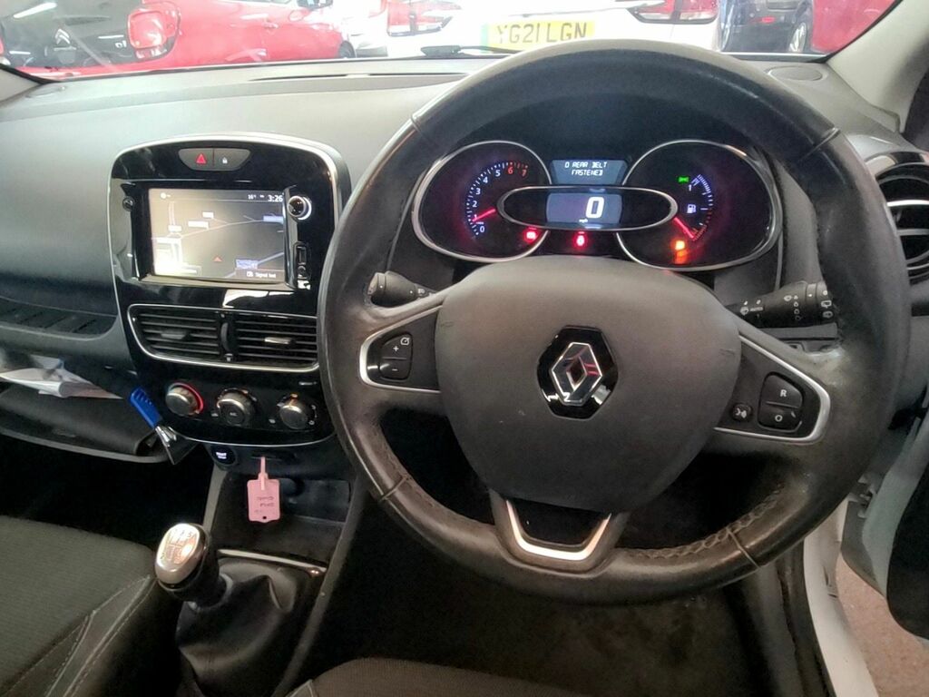 Renault Clio 0.9 Tce Dynamique Nav Hatchback SB66ZVU White #5