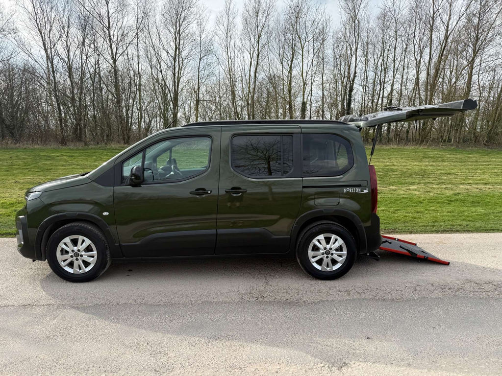 Peugeot Rifter Horizon Hdi 400 Miles Wheelchair Accessible Vehi 