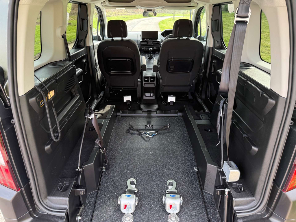 Peugeot Rifter Horizon Hdi 400 Miles Wheelchair Accessible Vehi  #6