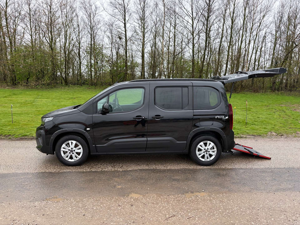 Peugeot Rifter Horizon Hdi 700 Miles Wheelchair Accessible Vehi 