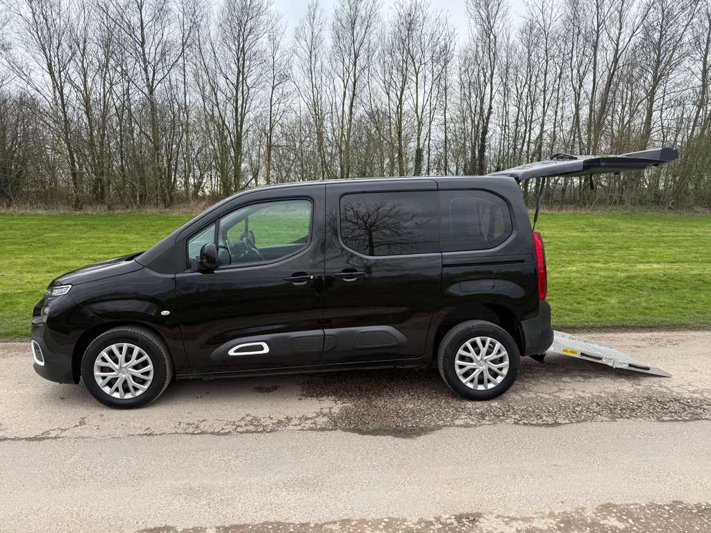 Citroen Berlingo Eat8 Hdi Wheelchair Accessible Vehicle W 