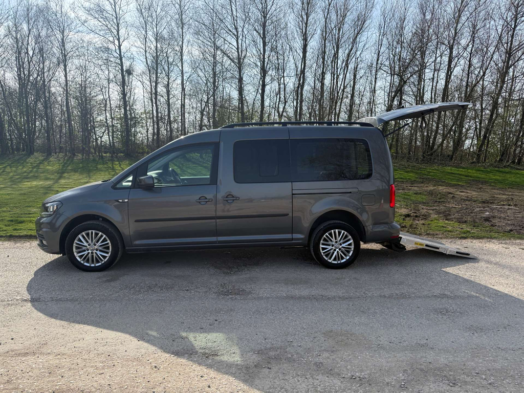 Volkswagen Caddy Maxi Life C20 Wheelchair Accessible Vehicle Wav 4 Seats 