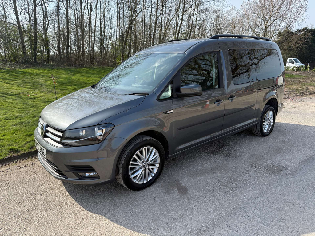 Volkswagen Caddy Maxi Life C20 Wheelchair Accessible Vehicle Wav 4 Seats NK70BNE #4