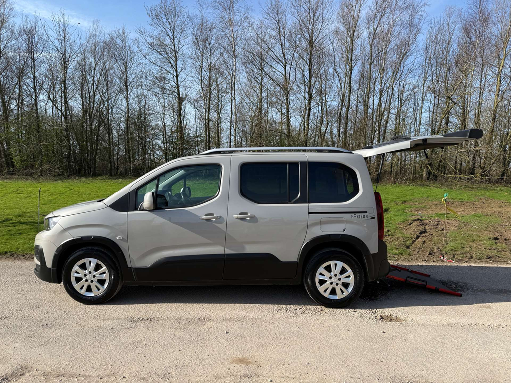 Peugeot Rifter Horizon Hdi Wheelchair Accessible Vehicle Wav 