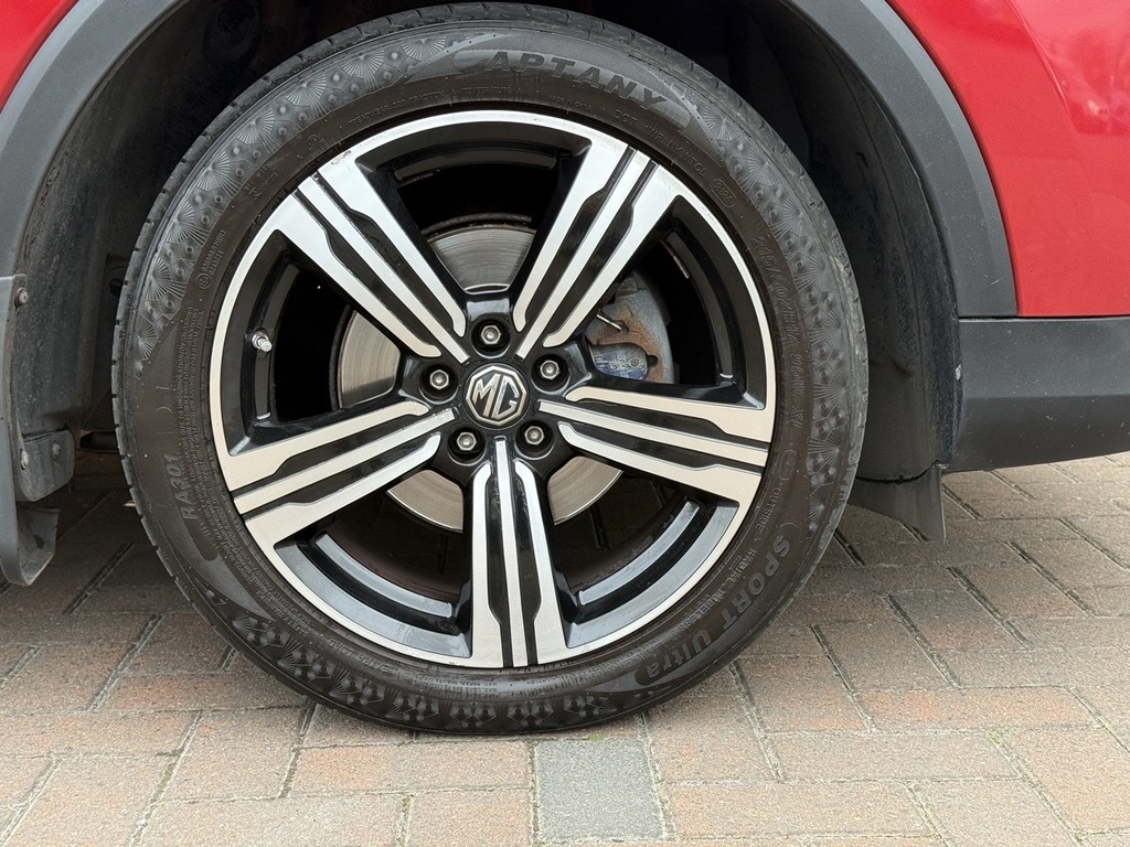 MG ZS Vti-tech Exclusive DN63MMA Red #4