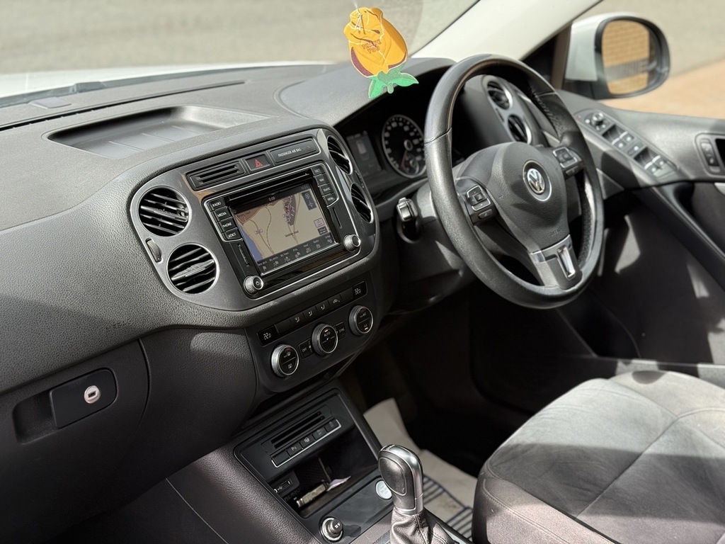 Volkswagen Tiguan Tdi Bluemotion Tech Match Edition L19WKR White #2