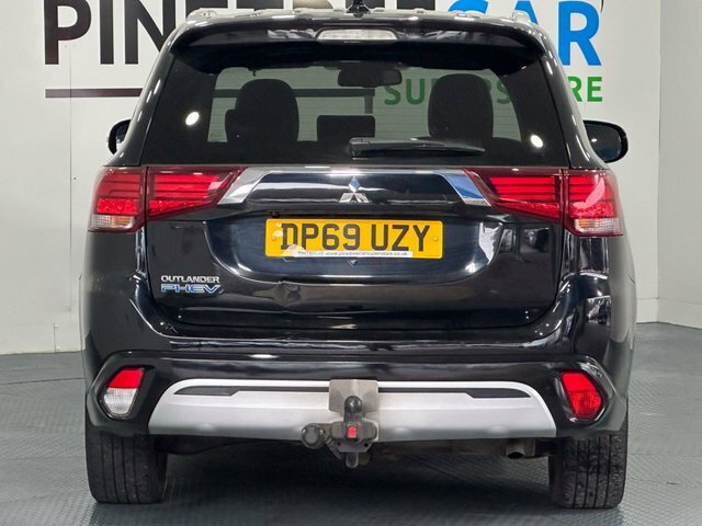 Mitsubishi Outlander 2.4H Twinmotor 13.8Kwh Dynamic Suv Plug DP69UZY Black #6