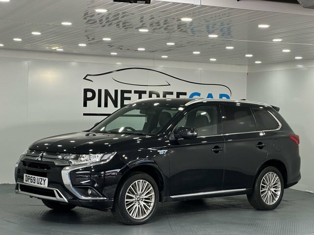 Mitsubishi Outlander 2.4H Twinmotor 13.8Kwh Dynamic Suv Plug DP69UZY Black #2