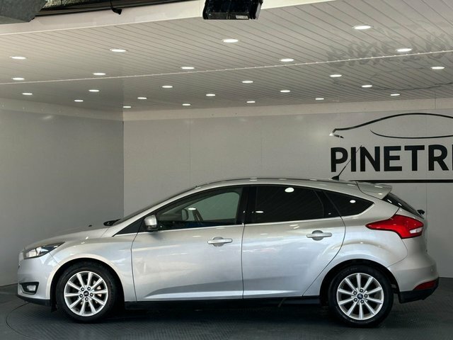 Ford Focus 1.6 Tdci Titanium Hatchback Euro NJ64EFV Silver #3
