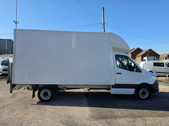 Mercedes-Benz Sprinter 2.0 315 Cdi Progressive Lwb Luton Tailift L3 150 B White
