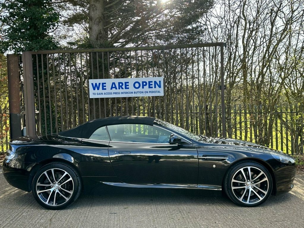 Aston Martin DB9 Petrol  #1
