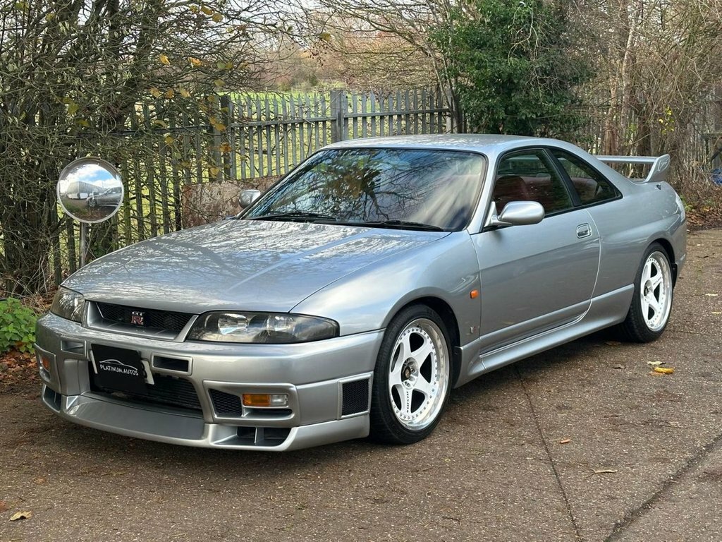 Nissan Skyline 2.6L Gt-r Silver #3