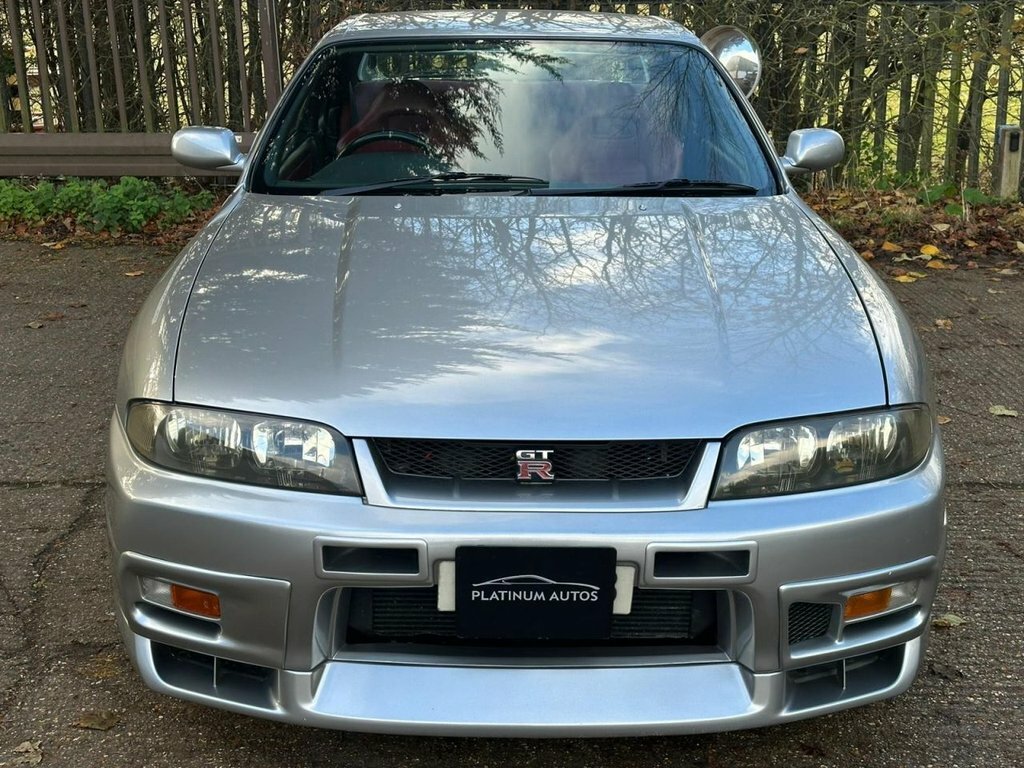 Nissan Skyline 2.6L Gt-r Silver #2