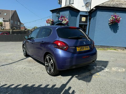 Peugeot 208 Blue Hdi Gt CU66OYN  #4