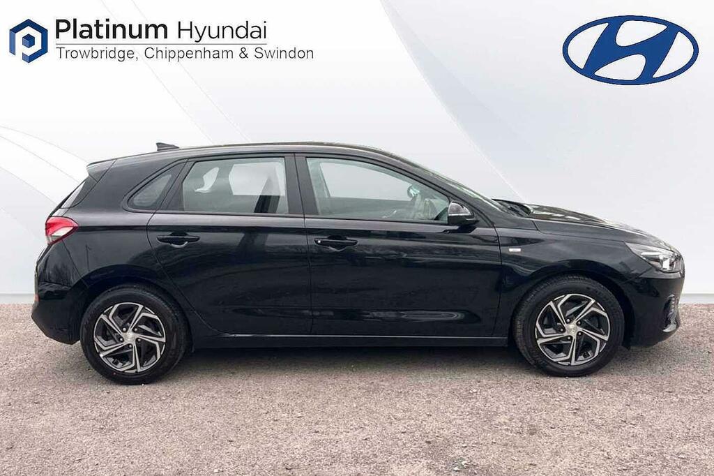 Hyundai I30 1.0T Gdi Se Connect Black #4
