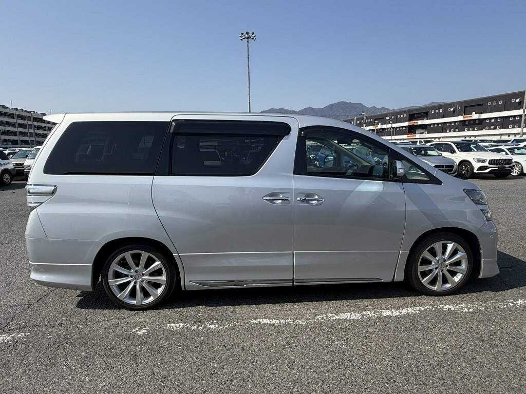 Toyota Vellfire 3.5V Leather Edition-cruise Control-sunrrofs-bodyk #4