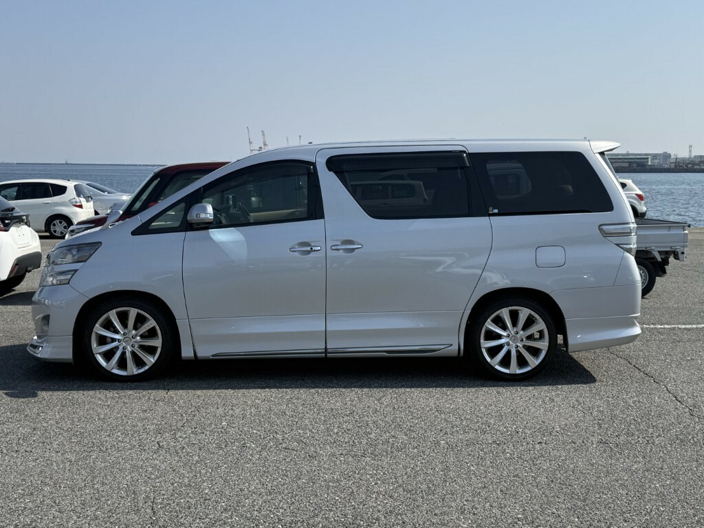 Toyota Vellfire 3.5V Leather Edition-cruise Control-sunrrofs-bodyk #5