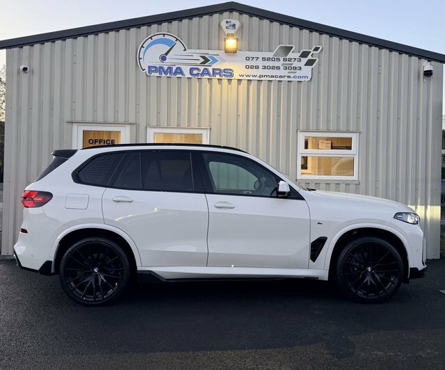 BMW X5 3.0 30D Mht M BG24OCV White #3
