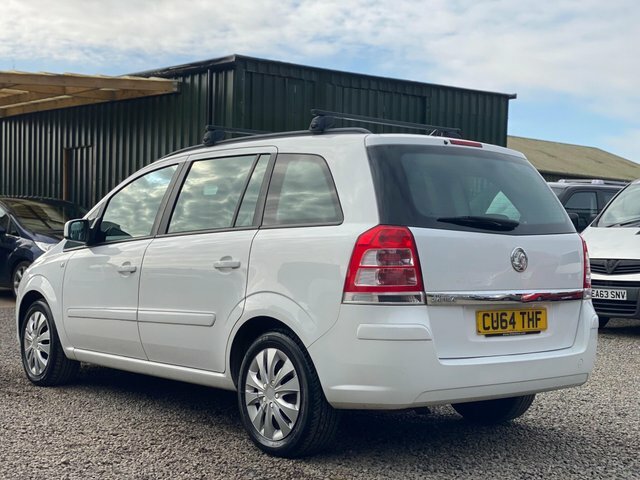 Vauxhall Zafira 1.8 16V Exclusiv Euro 5 CU64THF White #3