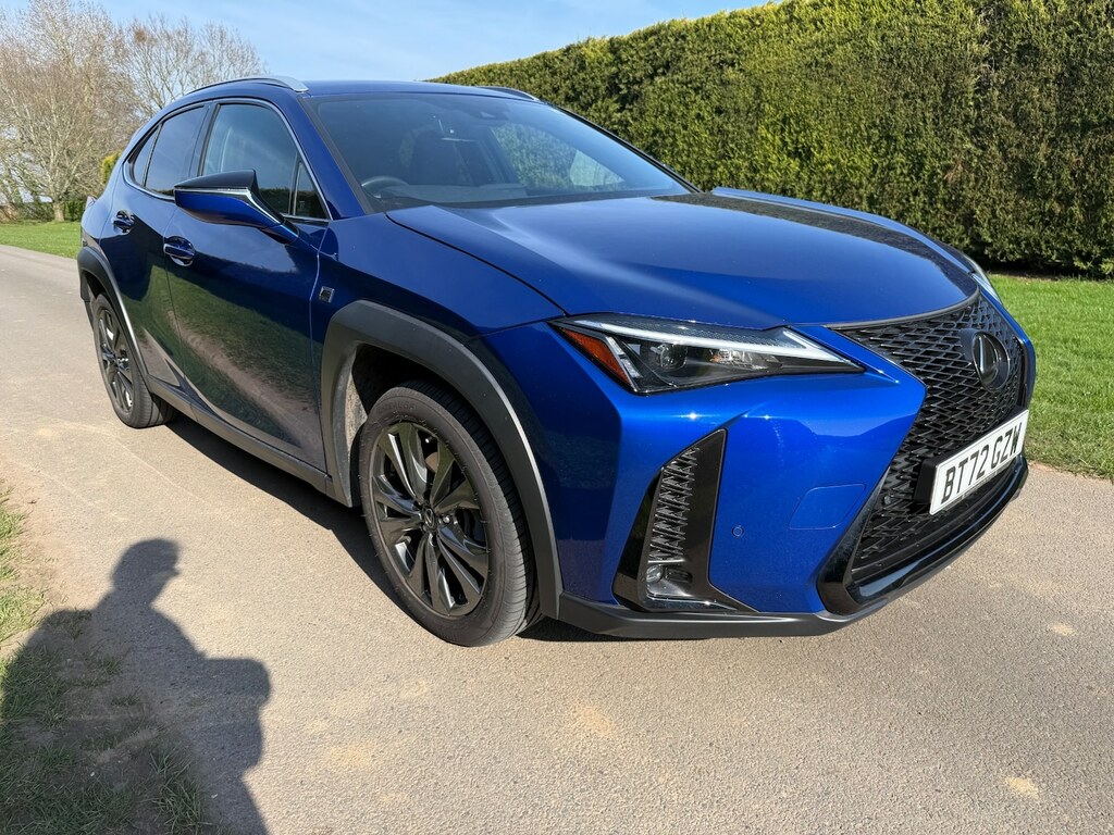 Lexus UX 2.0 F-sport Design Cvt