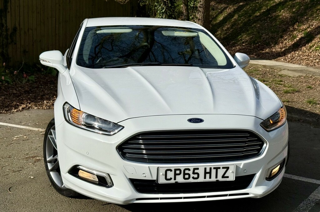 Ford Mondeo Hatchback 2.0 Tdci180 White #3